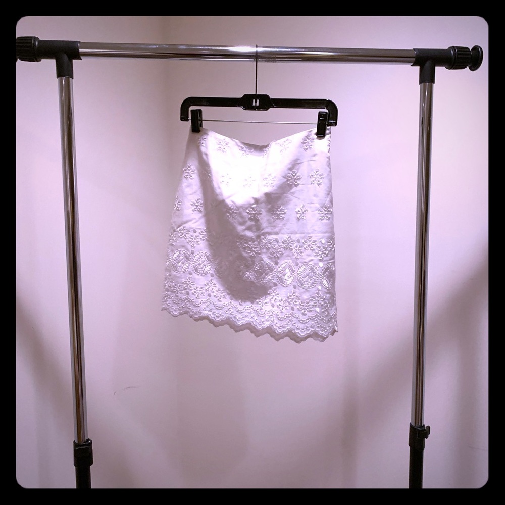 Eyelet skirt